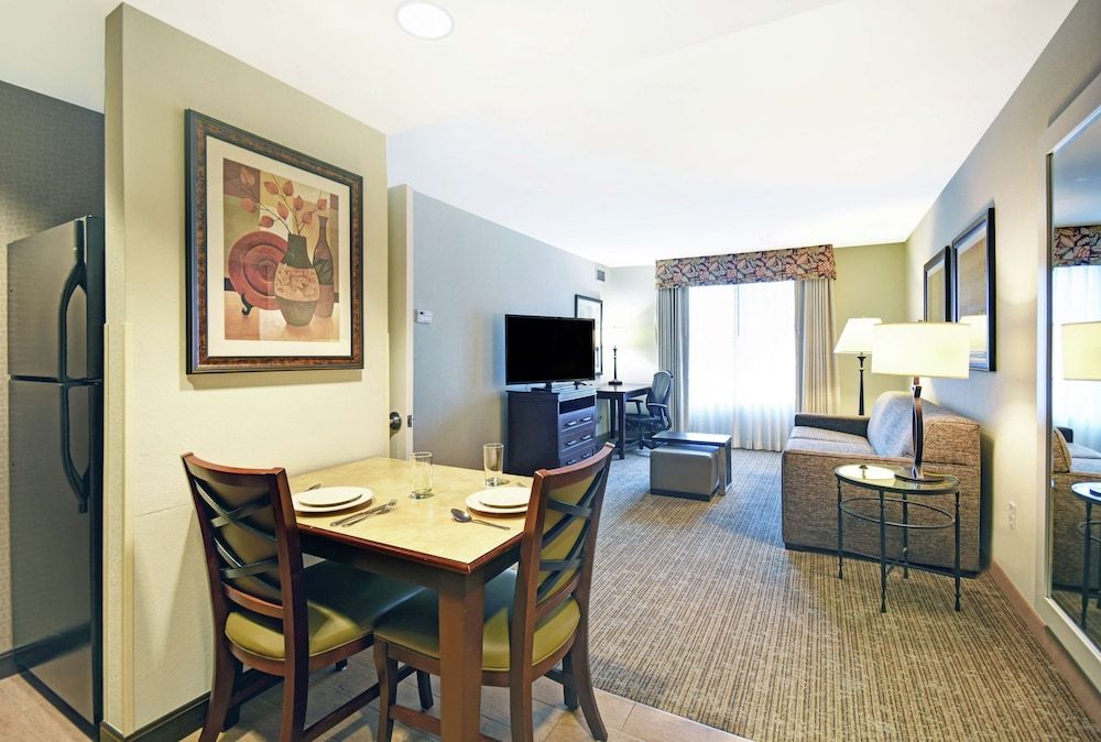 undefined Homewood Suites by Hilton Denver Int'l Airport 3