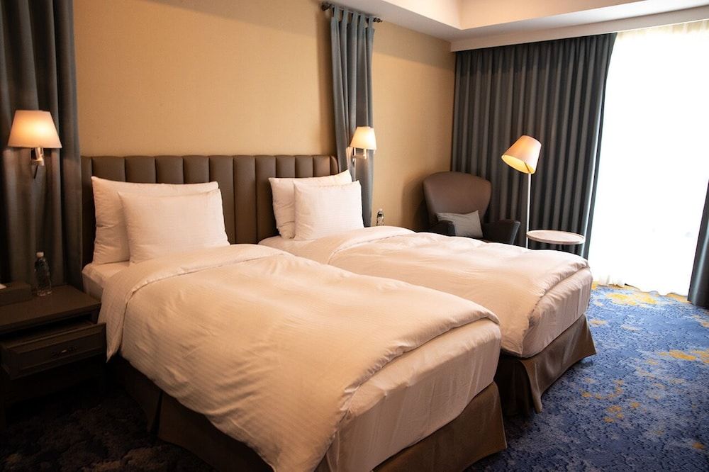 Grand Victoria Hotel Deluxe Twin Room 2