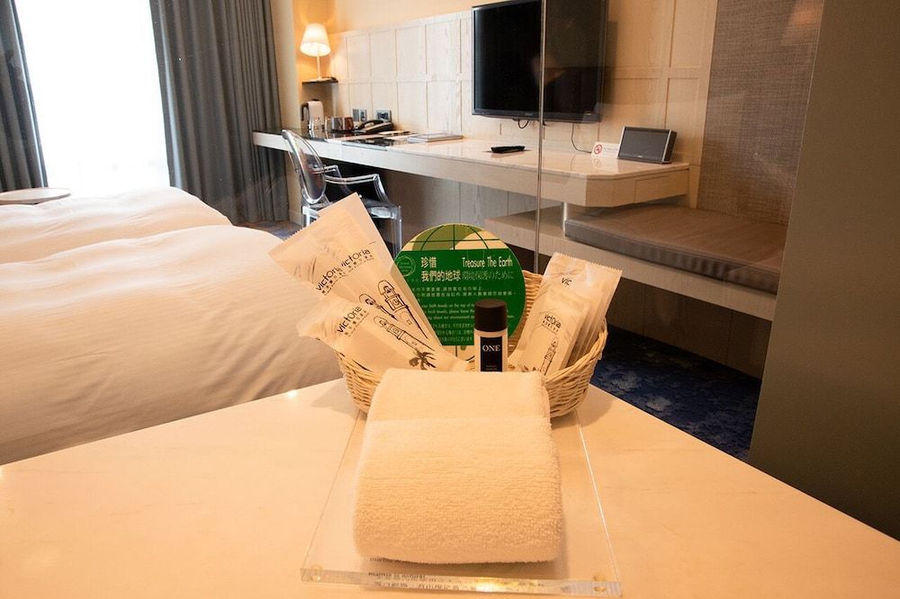 Grand Victoria Hotel Deluxe Twin Room 5