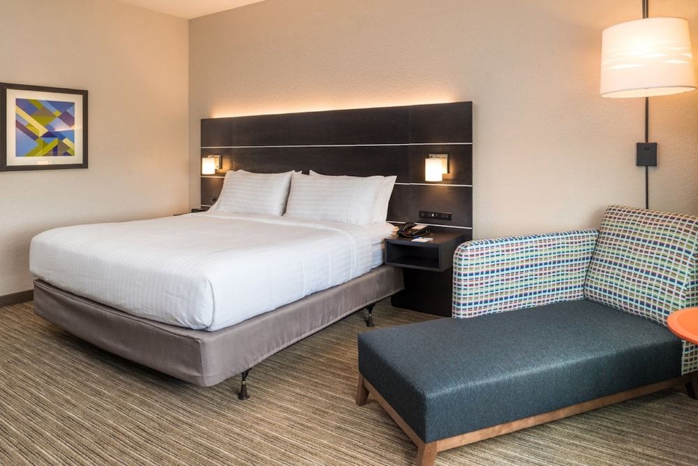 Standard Room, 1 Queen Bed