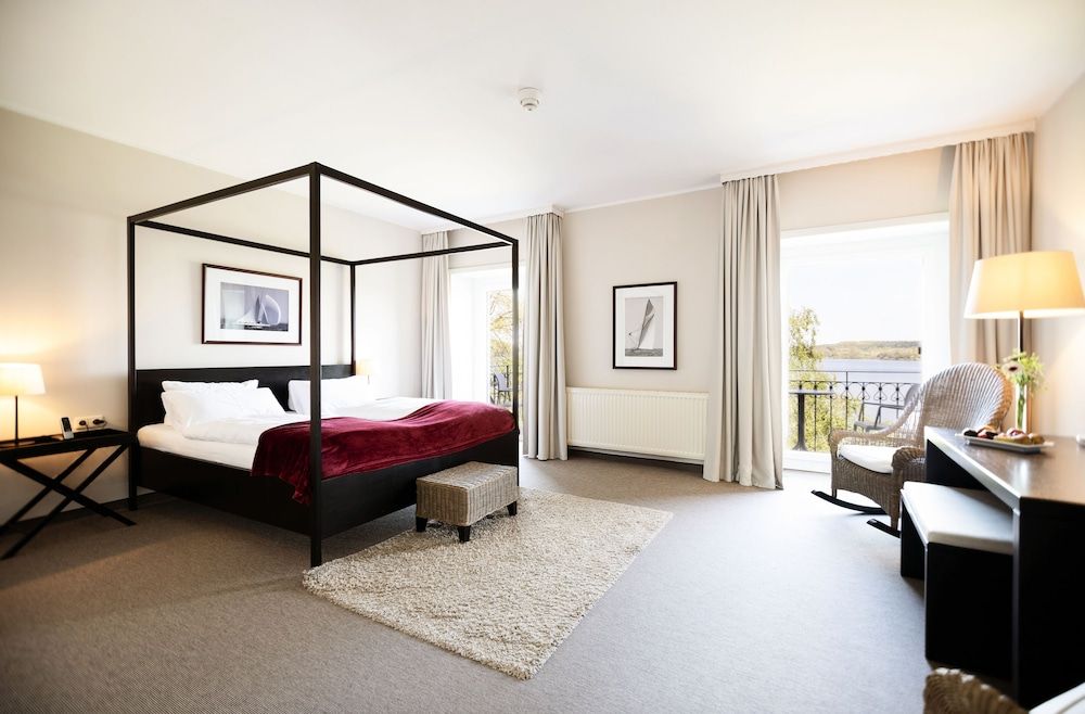 Standard Double Room - Lake View French Balcony