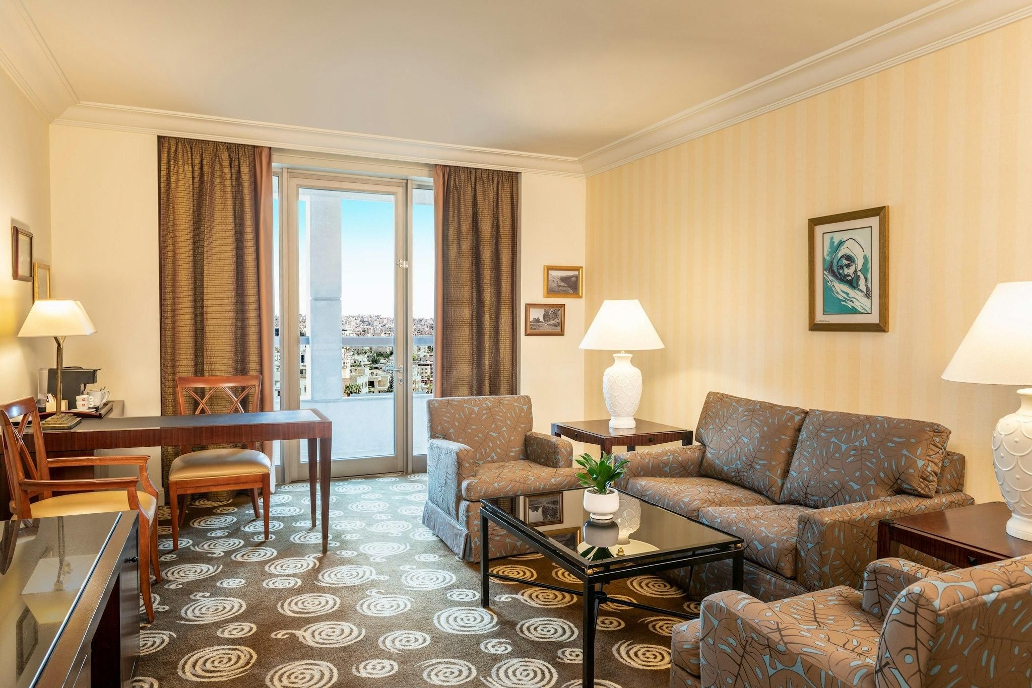 Executive Suite, Club lounge access, 1 Bedroom Suite, 1 King, Balcony