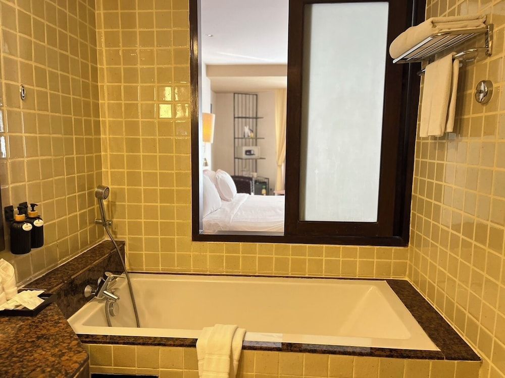 Garden Cliff Resort and Spa Deluxe Room, Pool Access 5