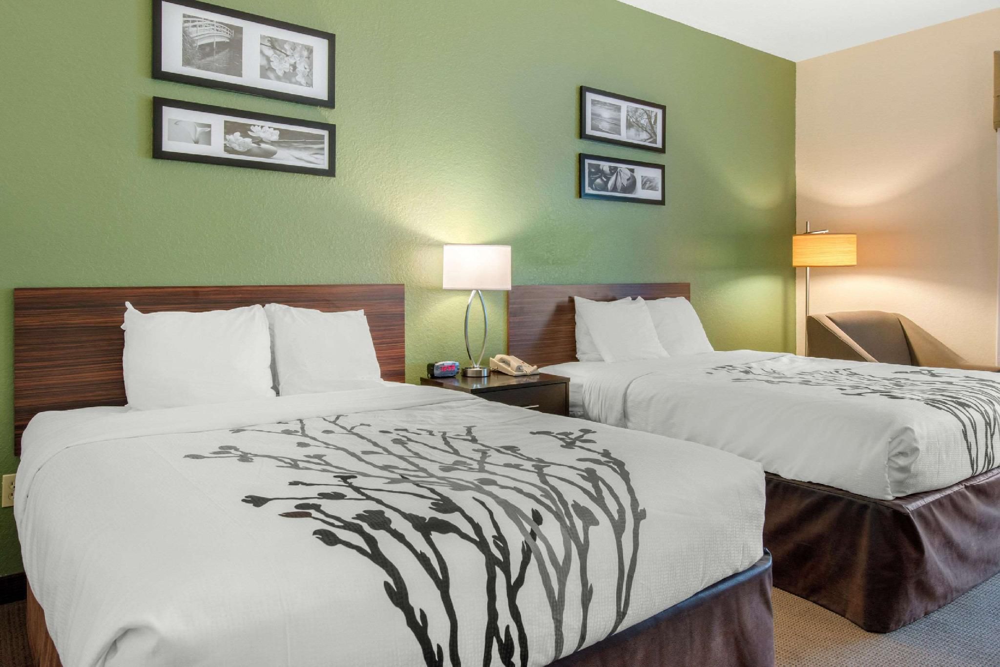 2 Queen Beds, Nonsmoking, Accessible