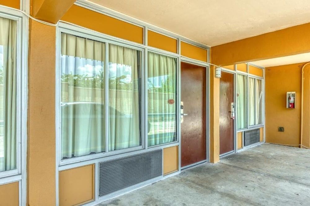 undefined Hotel Bel-Air Orlando 8