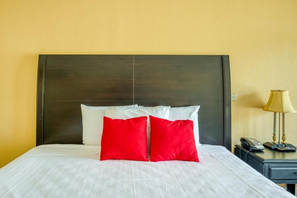 Hotel Bel-Air Orlando Basic Room, 1 Queen Bed 3