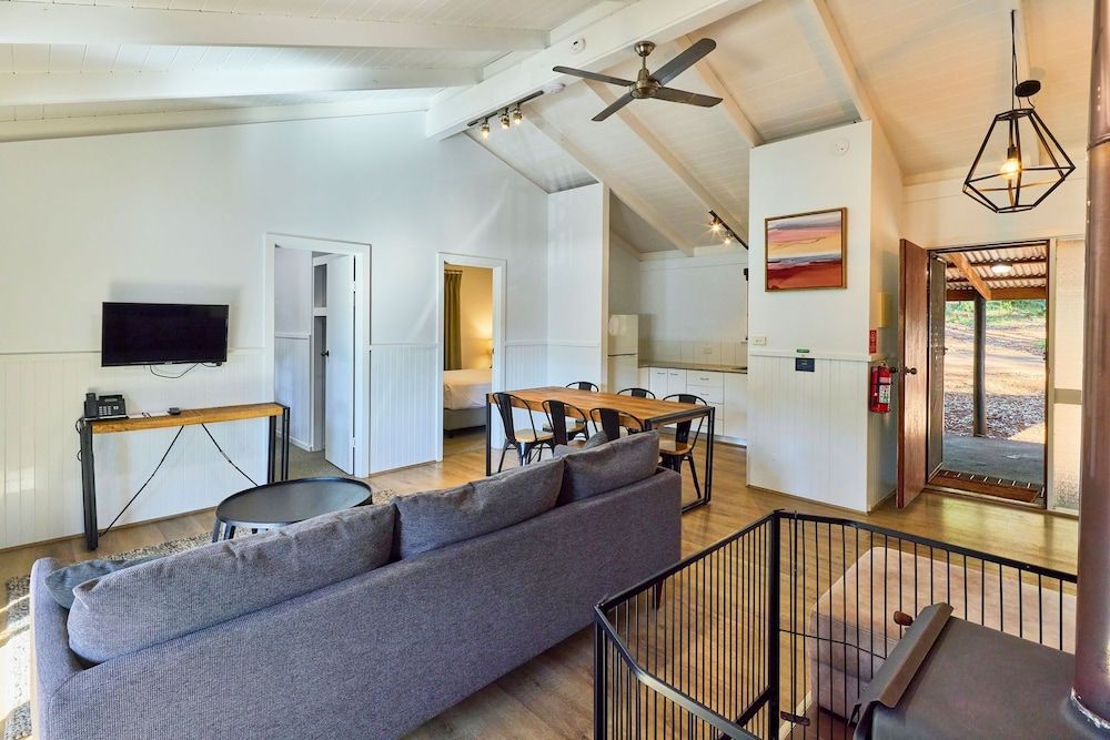 RAC Karri Valley Resort Three Bedrooms Chalet - Lake View 7