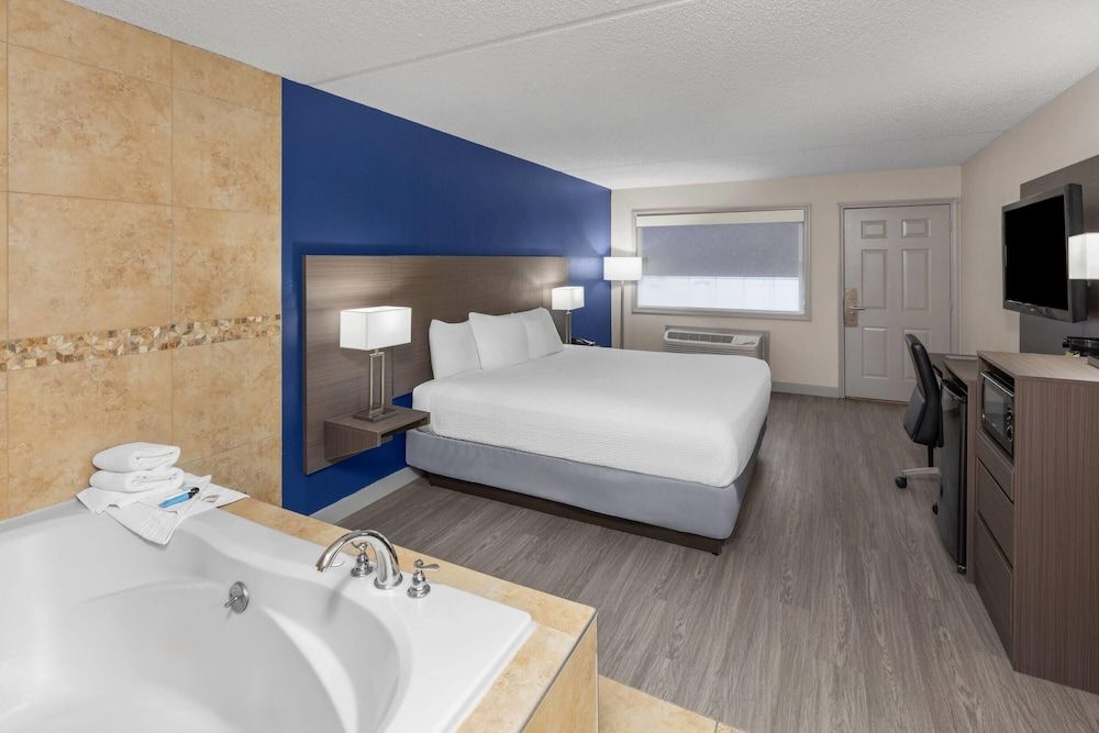 Superior Room, 1 King Bed, Non Smoking