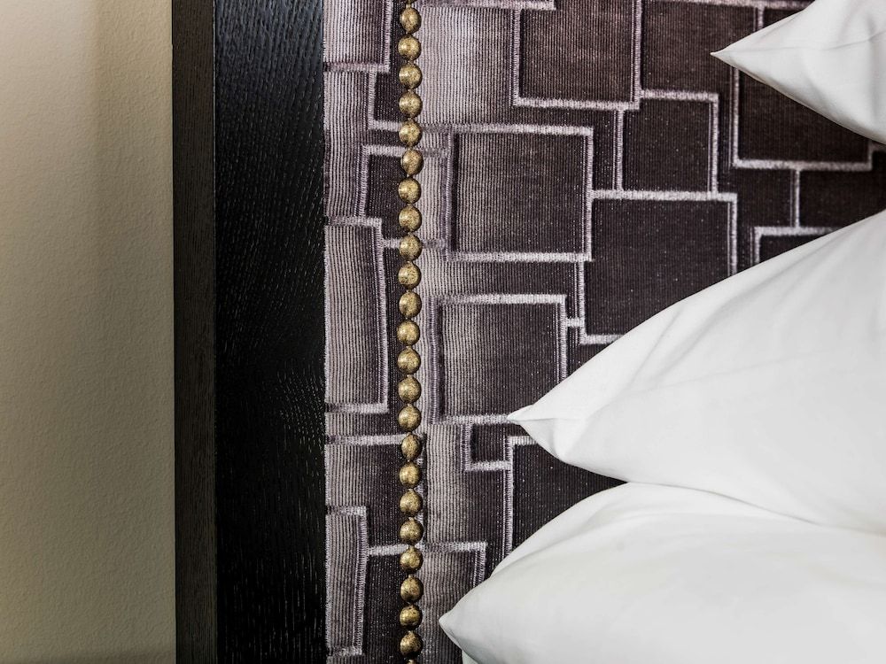 Best Western Plus John Bauer Hotel Junior Suite, 1 King Bed, Non Smoking, Lake View 2