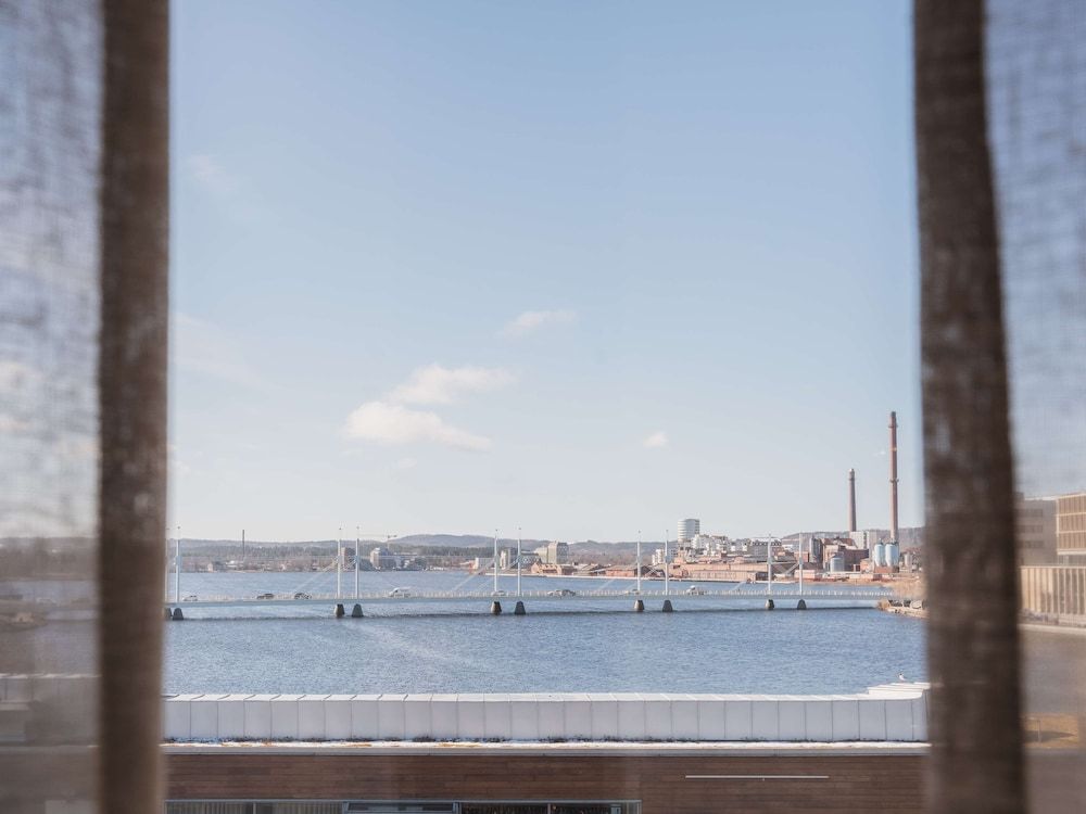 Best Western Plus John Bauer Hotel Junior Suite, 1 King Bed, Non Smoking, Lake View 4