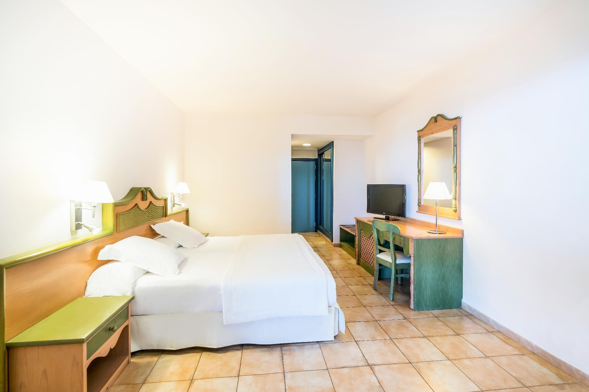 Double Room (3 Adults)