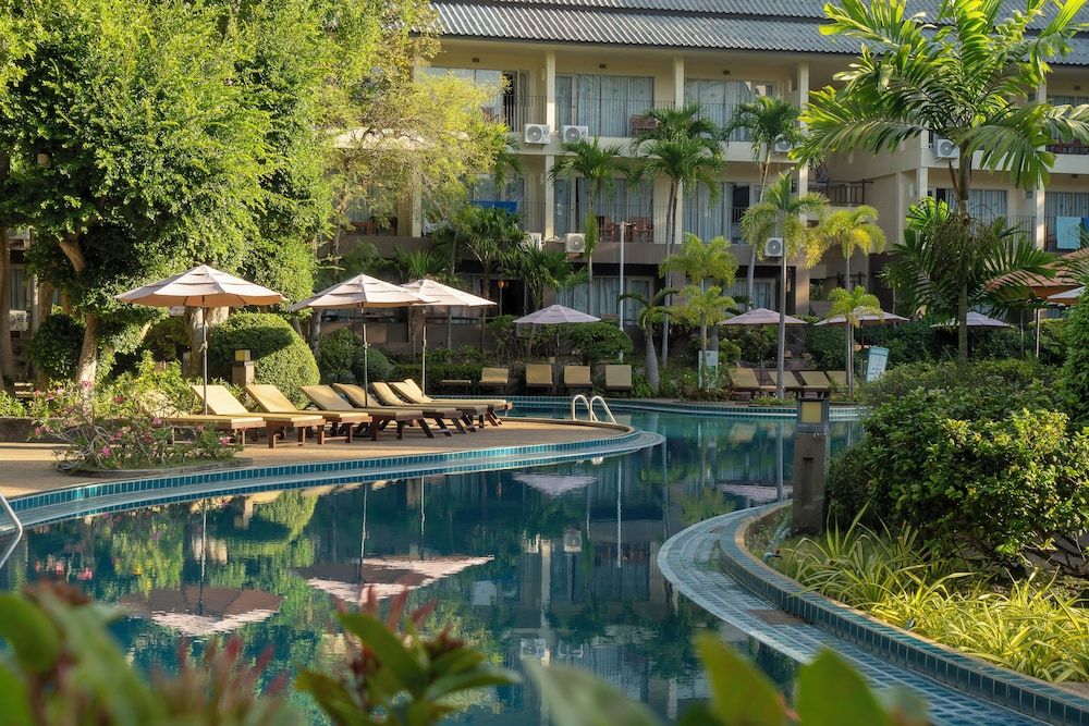 undefined Green Park Resort