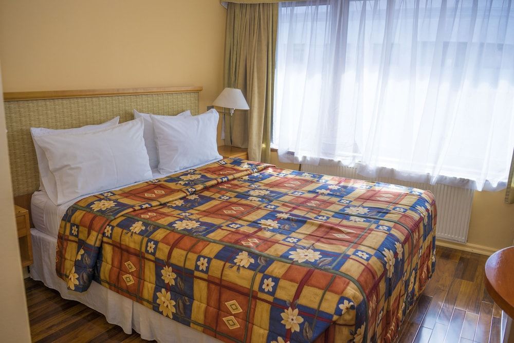 Standard Single Room, 1 Queen Bed