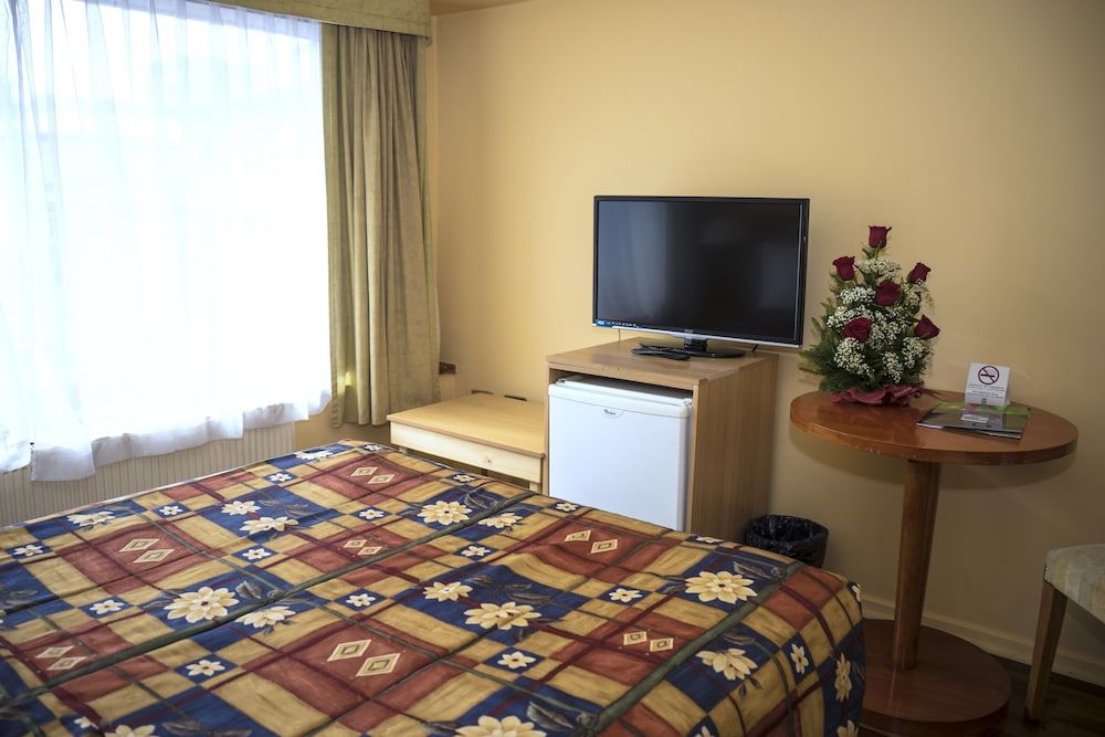 Standard Single Room, 1 Queen Bed