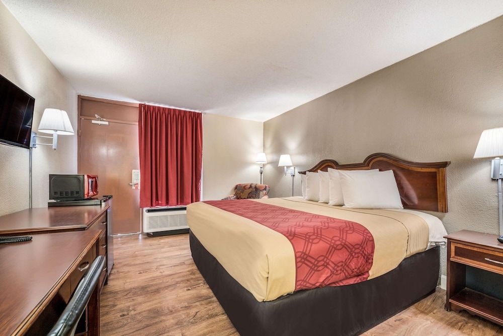 Standard Room, 1 King Bed, Non Smoking