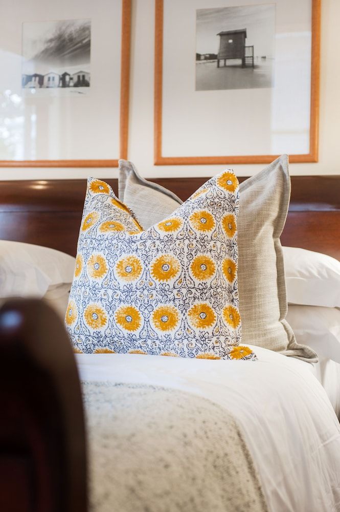 Standard Room, 1 Queen Bed