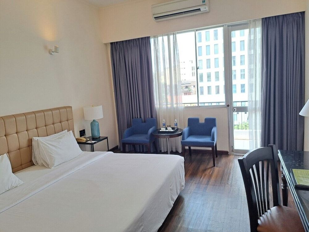 Liberty 2 Hotel Premier Room, 1 Double or 2 Twin Beds, Balcony 3