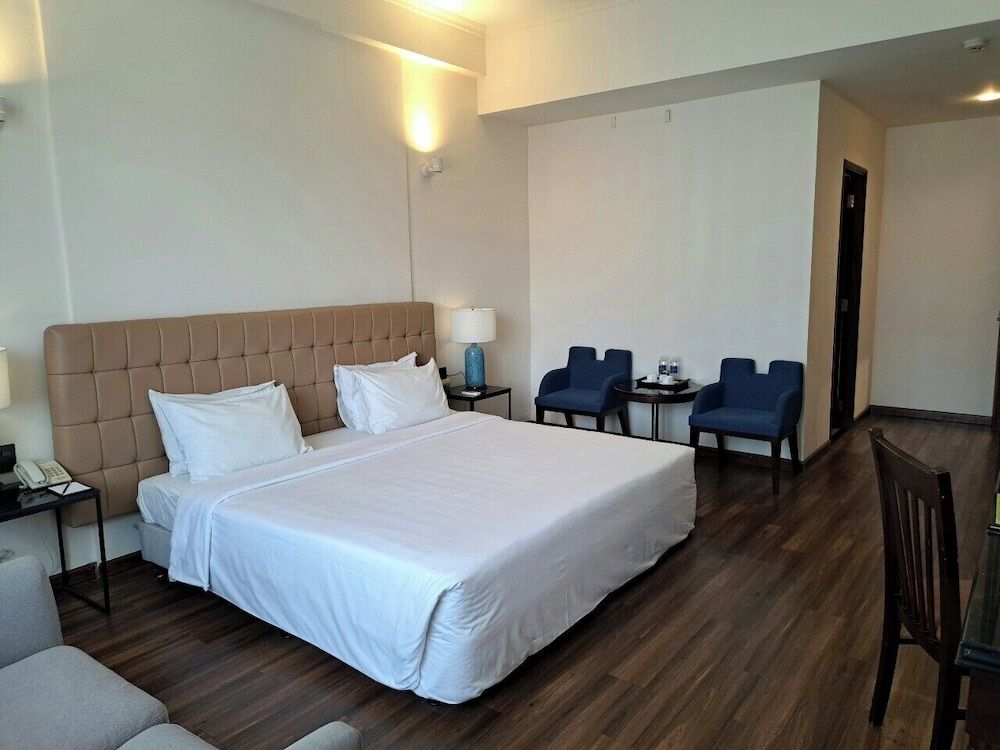 Signature Double or Twin Room, 1 Bedroom, Balcony, City View