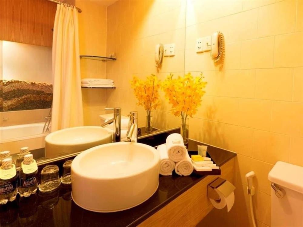 Liberty 2 Hotel Premier Room, 1 Double or 2 Twin Beds, Balcony 4