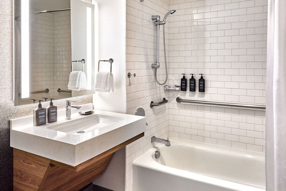 undefined Sheraton Phoenix Downtown 7