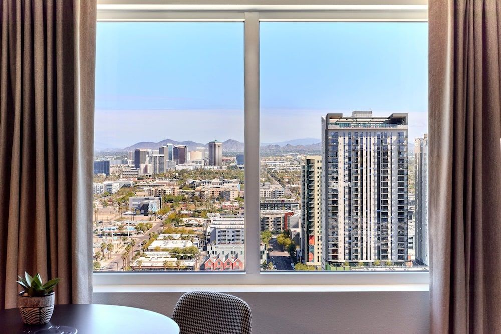 undefined Sheraton Phoenix Downtown 5