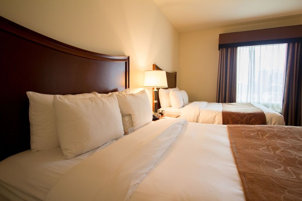 Suite, 2 Queen Beds and Sofa-bed, Non-Smoking