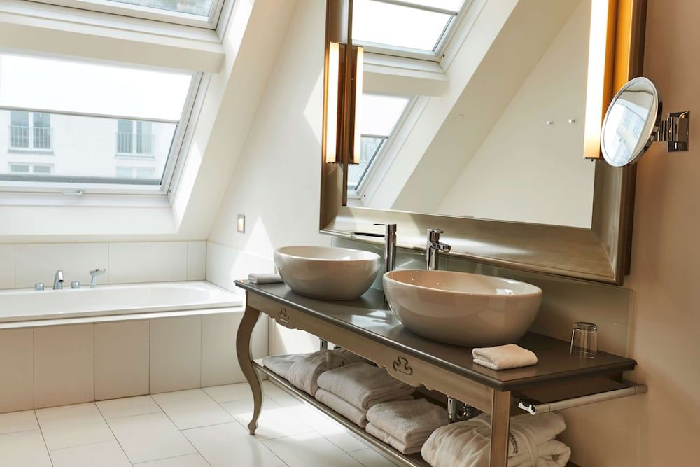 undefined Steigenberger Hotel Herrenhof 4
