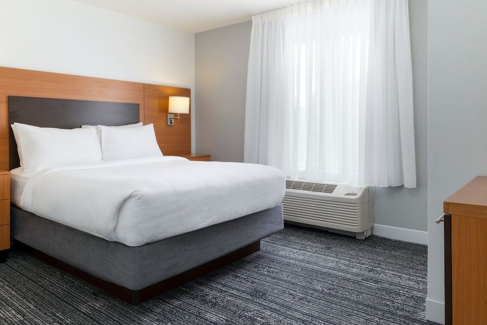 Suite, 1 Queen Bed with Sofa bed