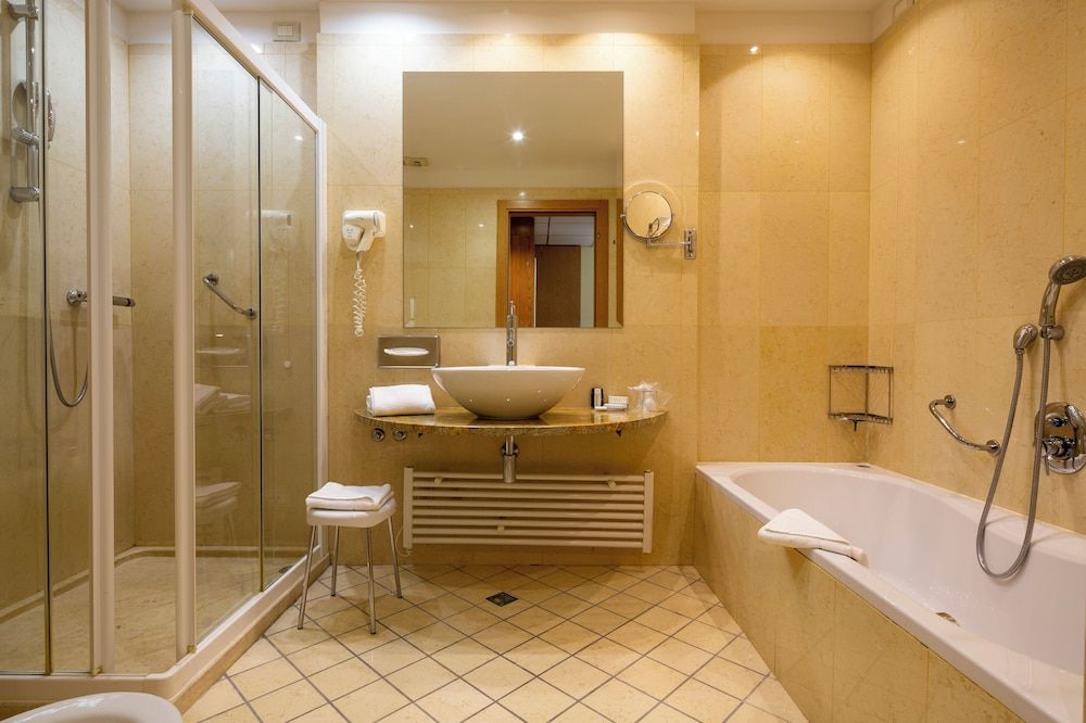 Premium Room, 1 King Bed with Sofa bed