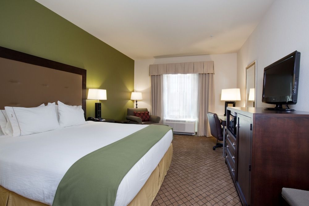 Standard Room, 1 King Bed, Accessible Bathtub (Communications, Mobility)