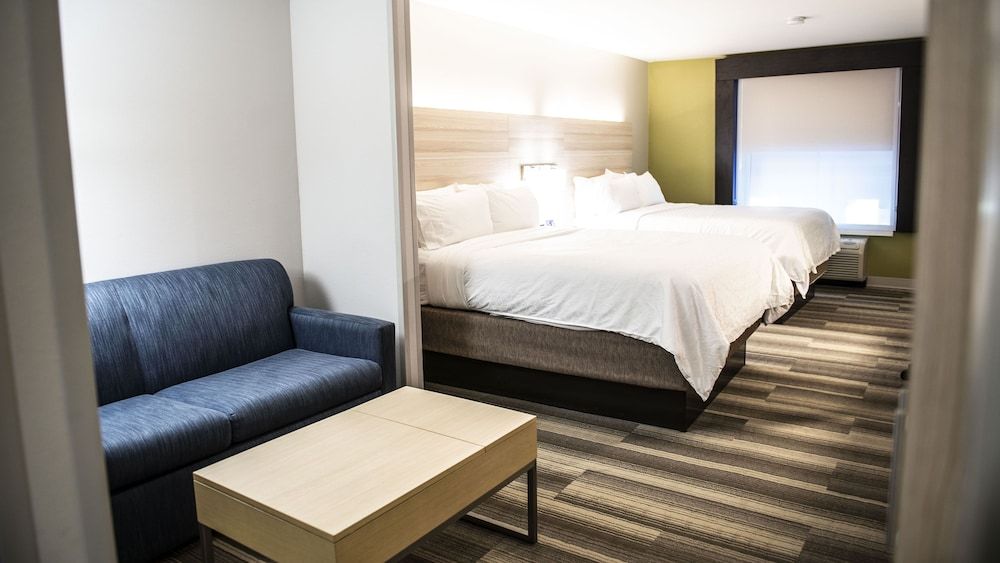 Suite, 2 Queen Beds
