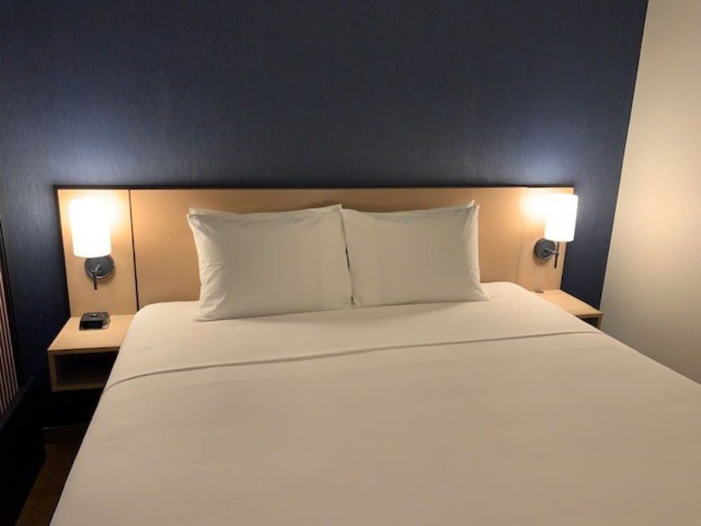 Room, 1 King Bed, Accessible, Bathtub