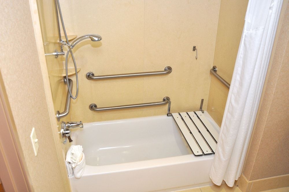 Suite, 1 King Bed, Accessible (Communication, Roll-In Shower)