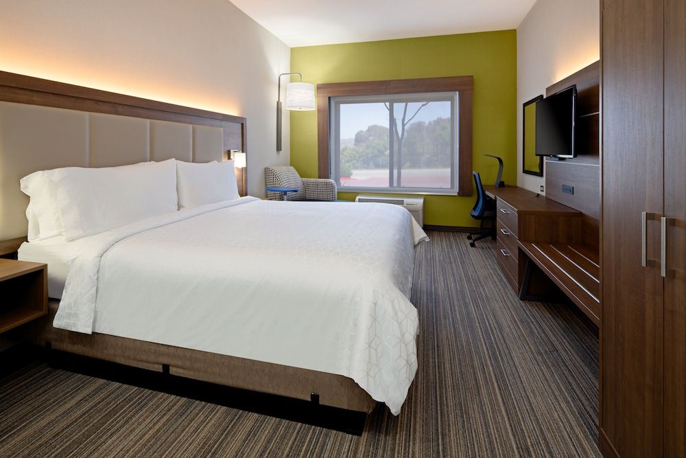 Standard Room, 1 King Bed