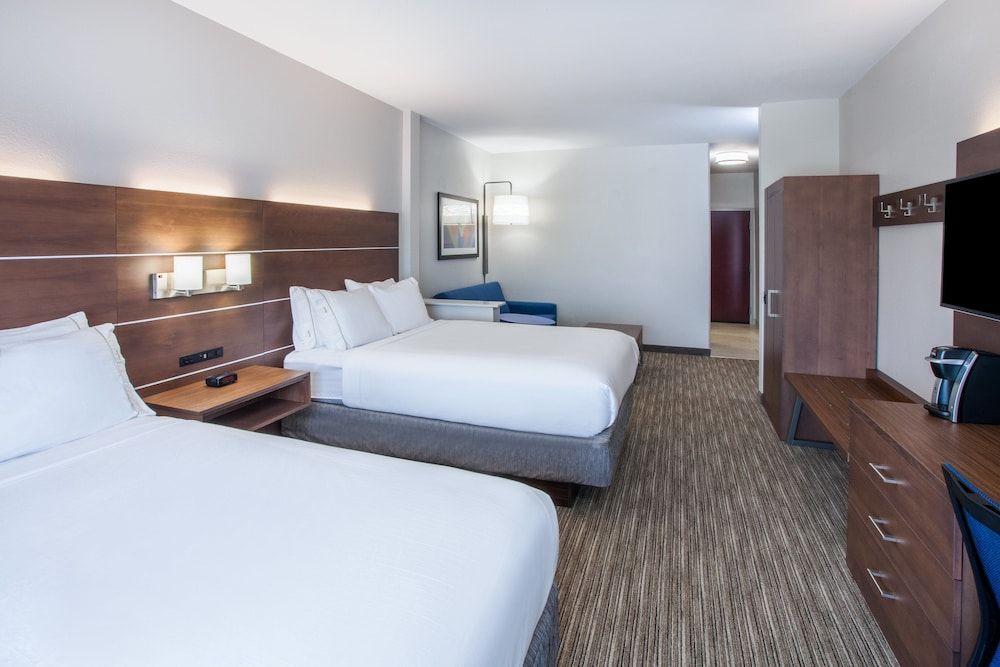Suite, 1 Queen Bed, Accessible (Communication)