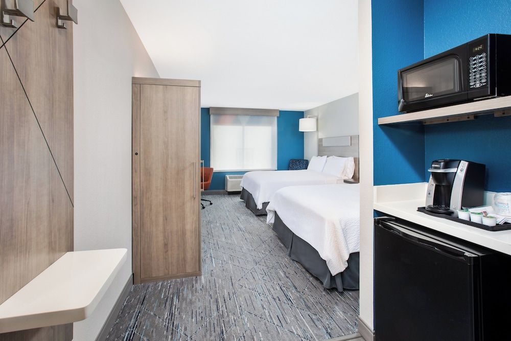 Standard Room, 2 Queen Beds, Accessible (Communications)
