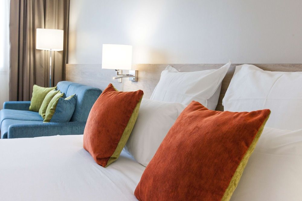 Executive Room, 1 King Bed, Non Smoking (Shower Only)