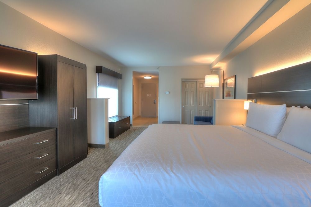 Suite, 1 King Bed