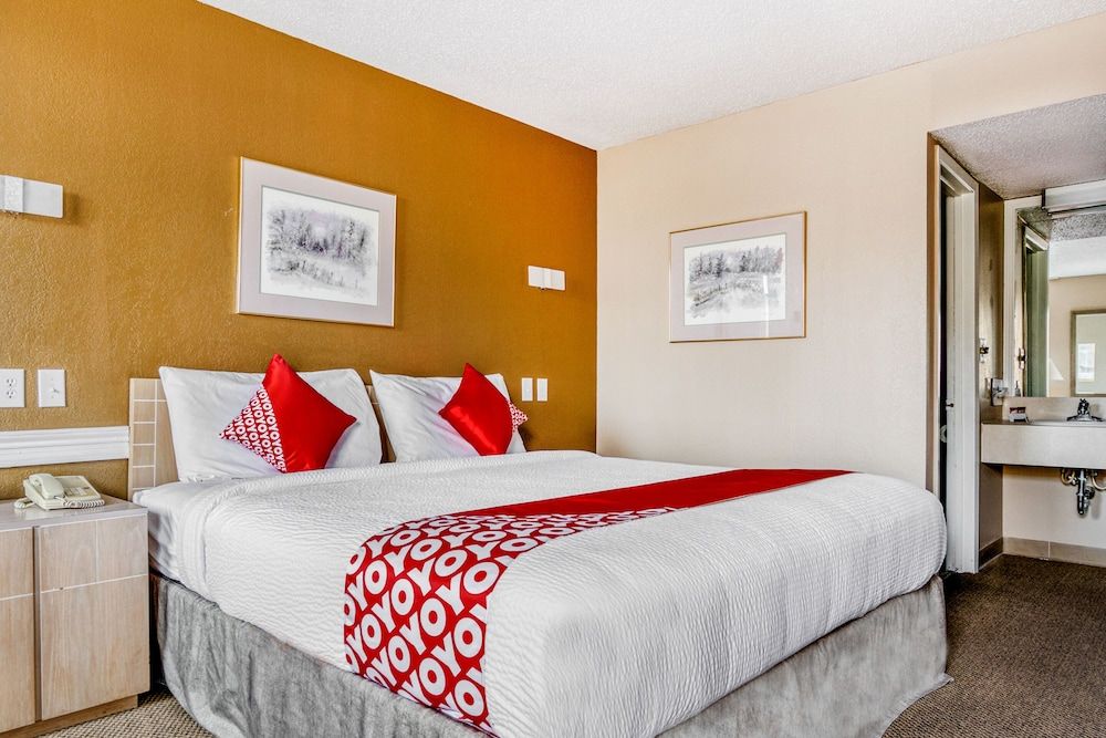 OYO Hotel Wichita Falls - Downtown Room, 1 Queen Bed 2