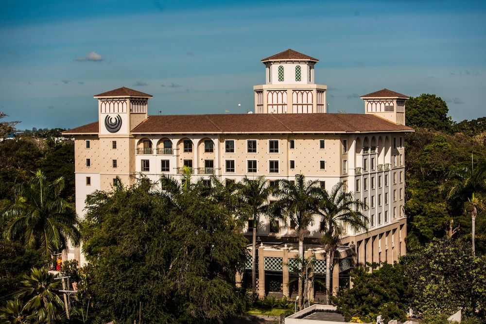 undefined Southern Sun Dar es Salaam 8