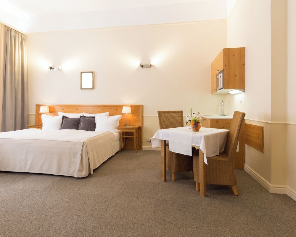 undefined Unitas Hotel 3