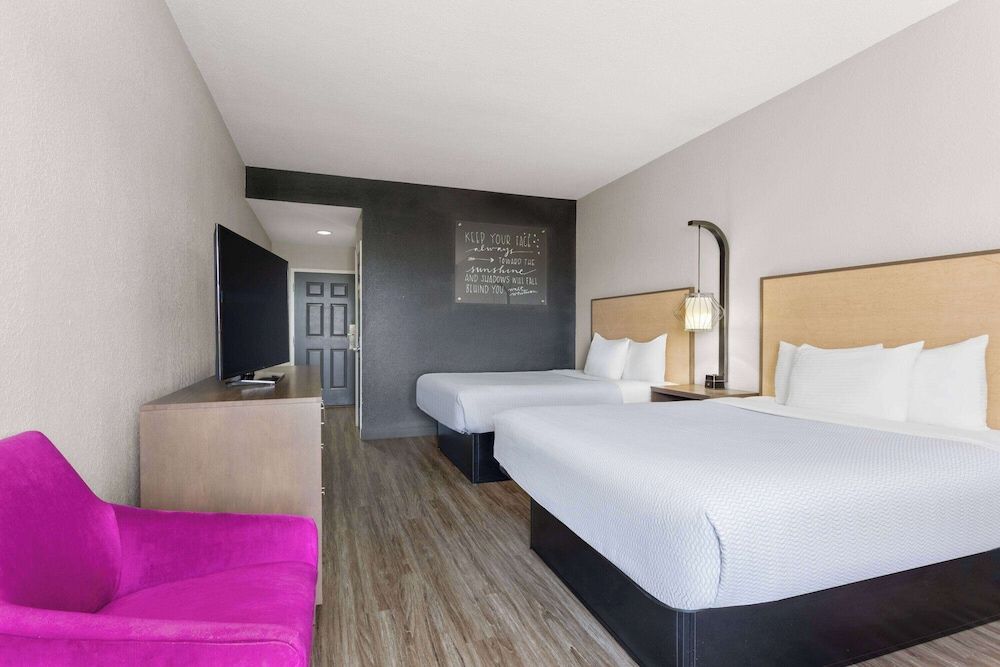 Room, 2 Queen Beds, Non Smoking