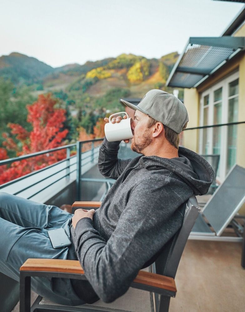 Limelight Hotel Aspen Room, 2 Queen Beds, Terrace (Pet Free) 2