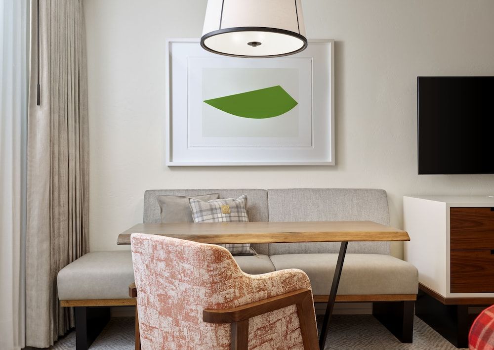 Limelight Hotel Aspen Deluxe Room, 2 Queen Beds 5