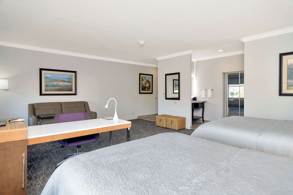 Studio suite two queens non smoking