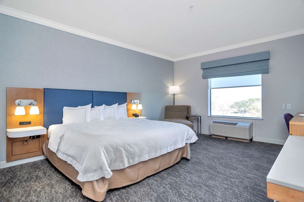One King Bed, Non-Smoking, Accessible