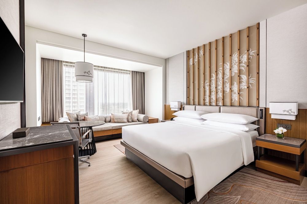 Chiang Mai Marriott Hotel Deluxe Room, 1 King Bed, Non Smoking 2