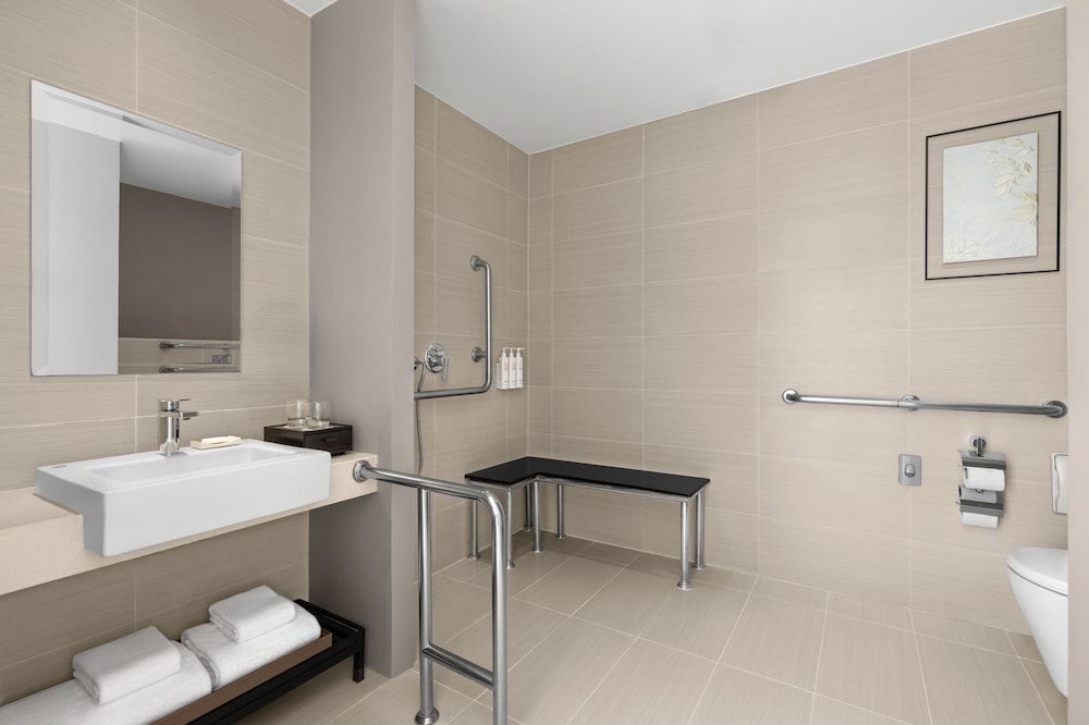 Chiang Mai Marriott Hotel Deluxe Room, 1 King Bed, Non Smoking 5