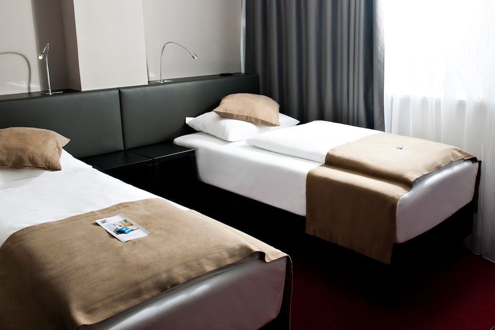 The Corner Hotel Comfort Twin Room 12