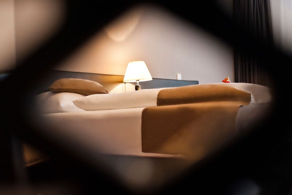 undefined The Corner Hotel 9